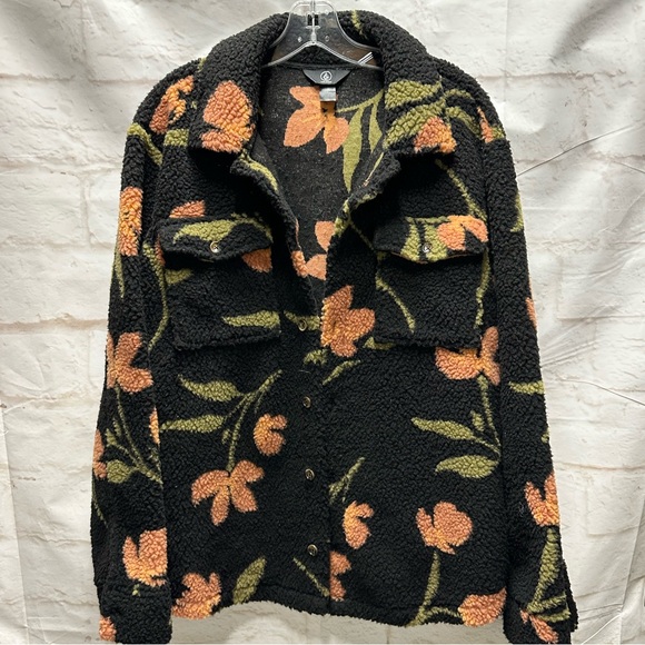 Volcom Jackets & Blazers - Volcom women’s faux Sherling jacket size L